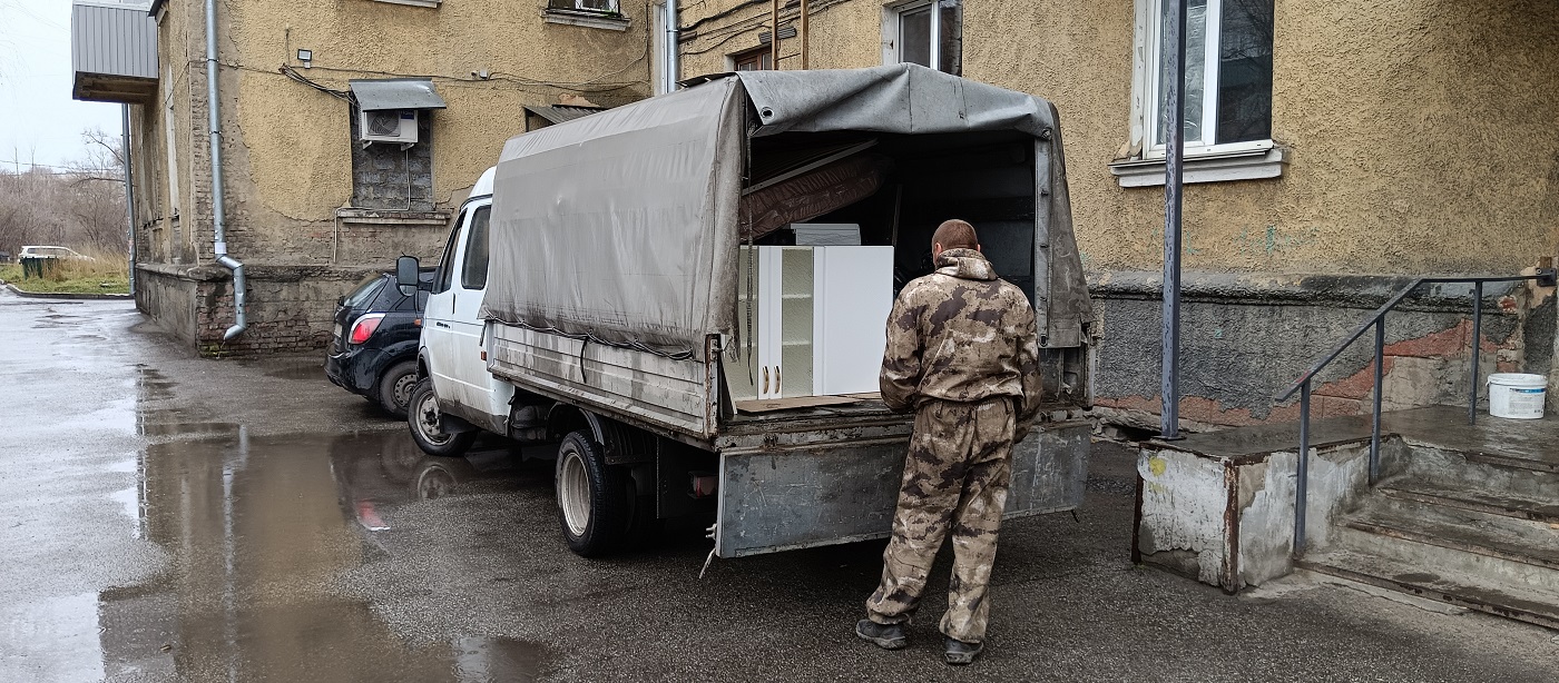 Квартирные перевозки. Погрузка мебели в Газель в Ямало-Ненецком АО